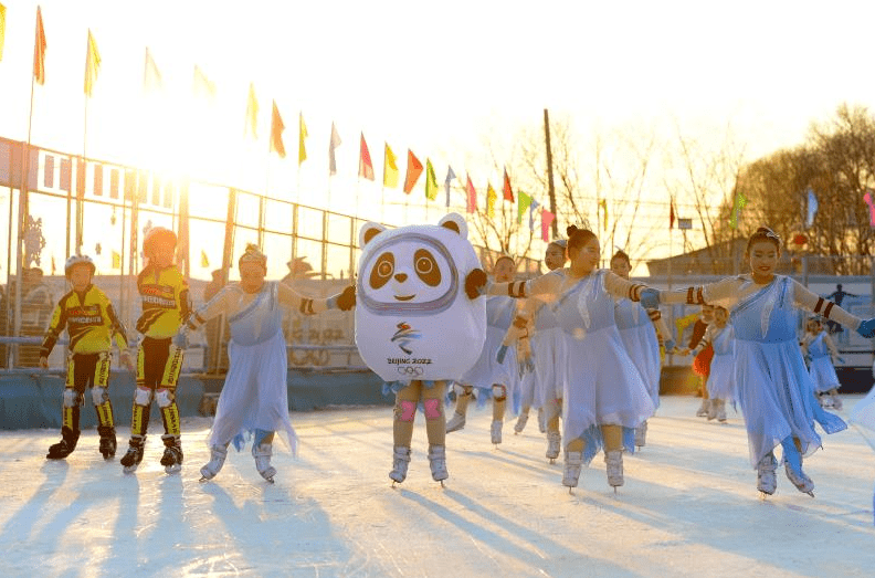时间|冰雪进课堂！海陀山下，这座小学164位学生人人会滑冰