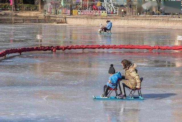 昌平这两家露天冰场开放了_滑冰_陶然亭公园_冰面