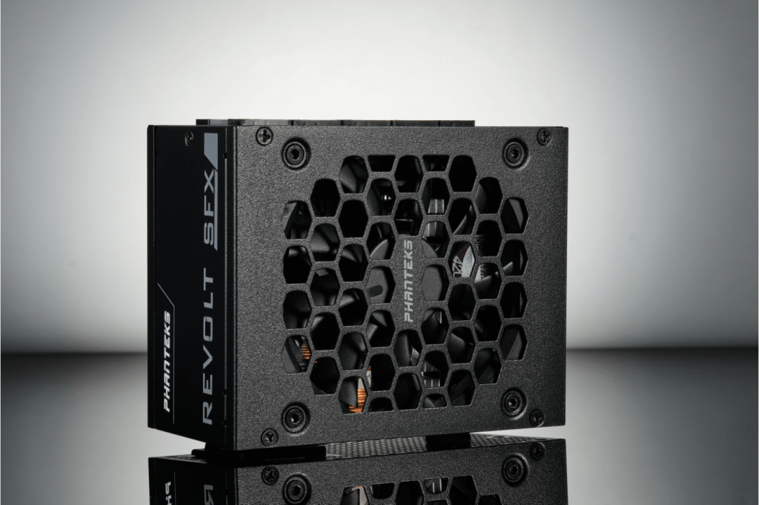 用户|追风者发布新款 ITX“变形”机箱，大小可变