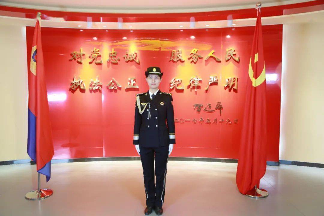 滨州公安民警和警礼服的故事_群众_警服_荣耀