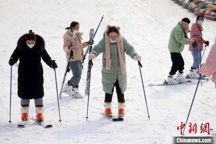 滑雪|冬奥会临近 江苏盱眙掀起“滑雪热”