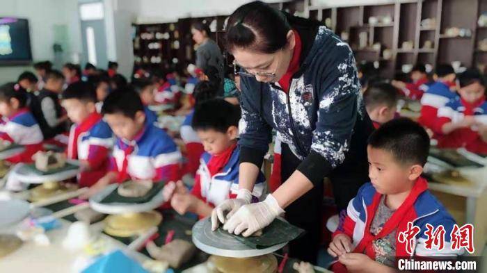 传统|特色非遗在吉林校园生根：学生在课堂触摸艺术之美