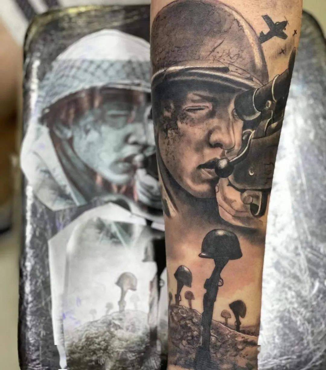 埃及艳后纹身记录时间的胶卷纹身在皮肤上融化的冰