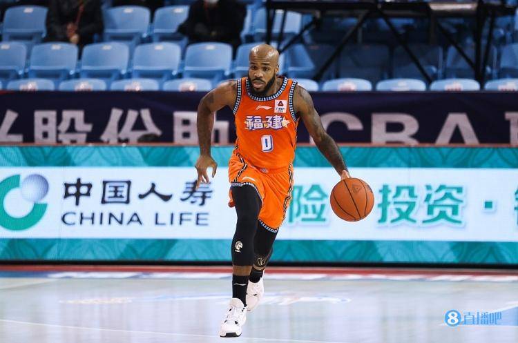 福建|福建上半场55-66落后于山西 外援高登22中10砍下26分5助攻