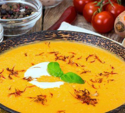 每天饮杯藏红花调理内分泌很管用难怪女人们都人手一杯