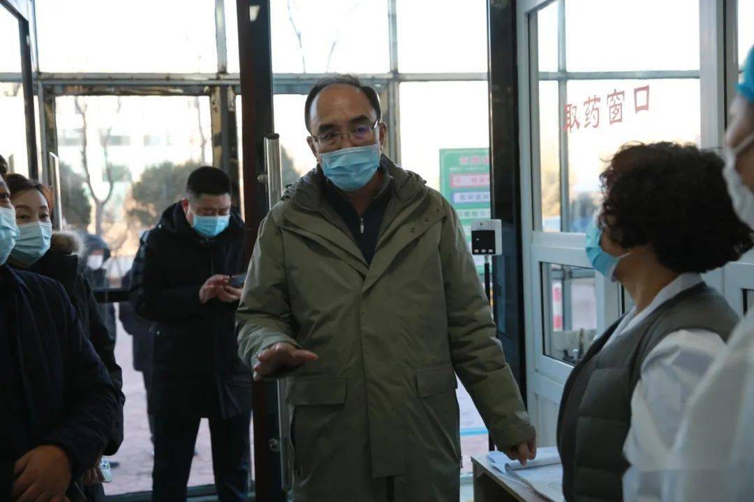 庄河市委书记申守勃督查疫情防控工作