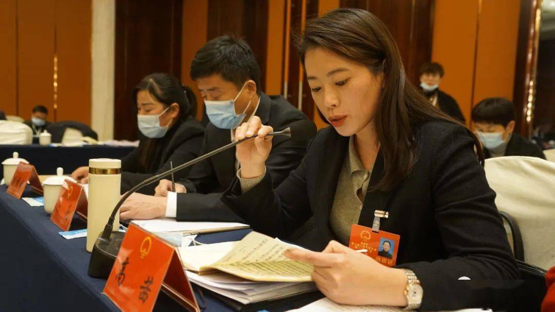 张学花代表说,政府工作报告站位高远,目标实际