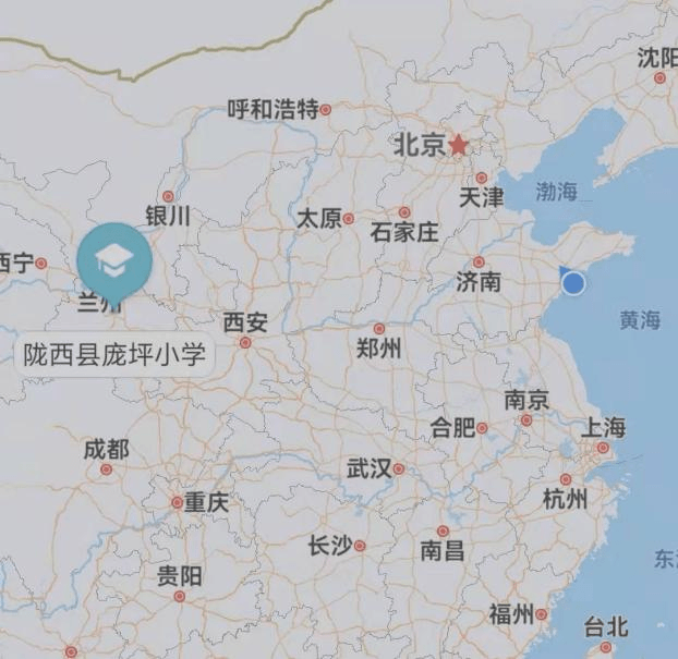 二中学子蓝心结在行动青岛二中开展捐一点暖万家爱心志愿者活动