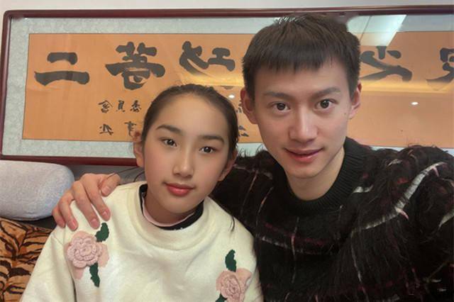 29岁全国冠军退队仍心系国乒,妹妹勇夺单打第一名_方博_周雨_郑培锋