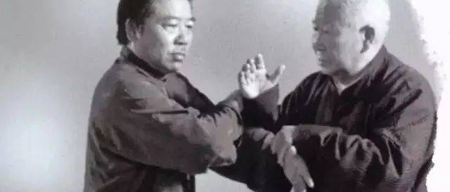 太极大家的练拳感悟反而是接地气的_傅钟文_动作_先生