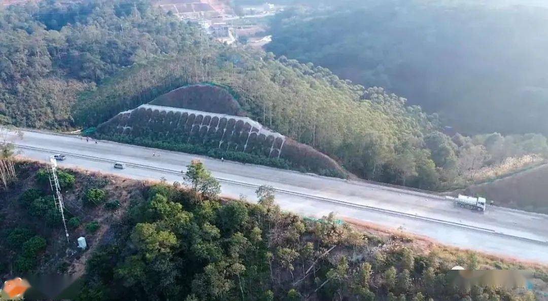 南湛高速公路浦北段图片