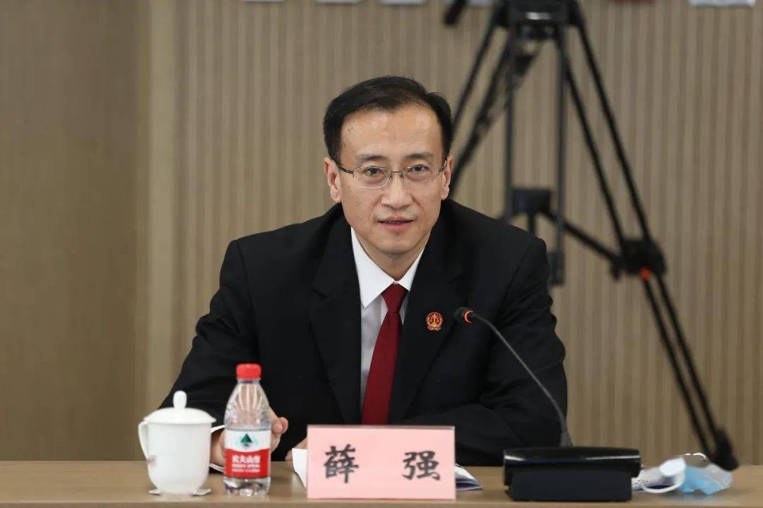 三中院党组成员,副院长薛强,民四庭庭长陈锦新,民四庭副庭长谷绍勇