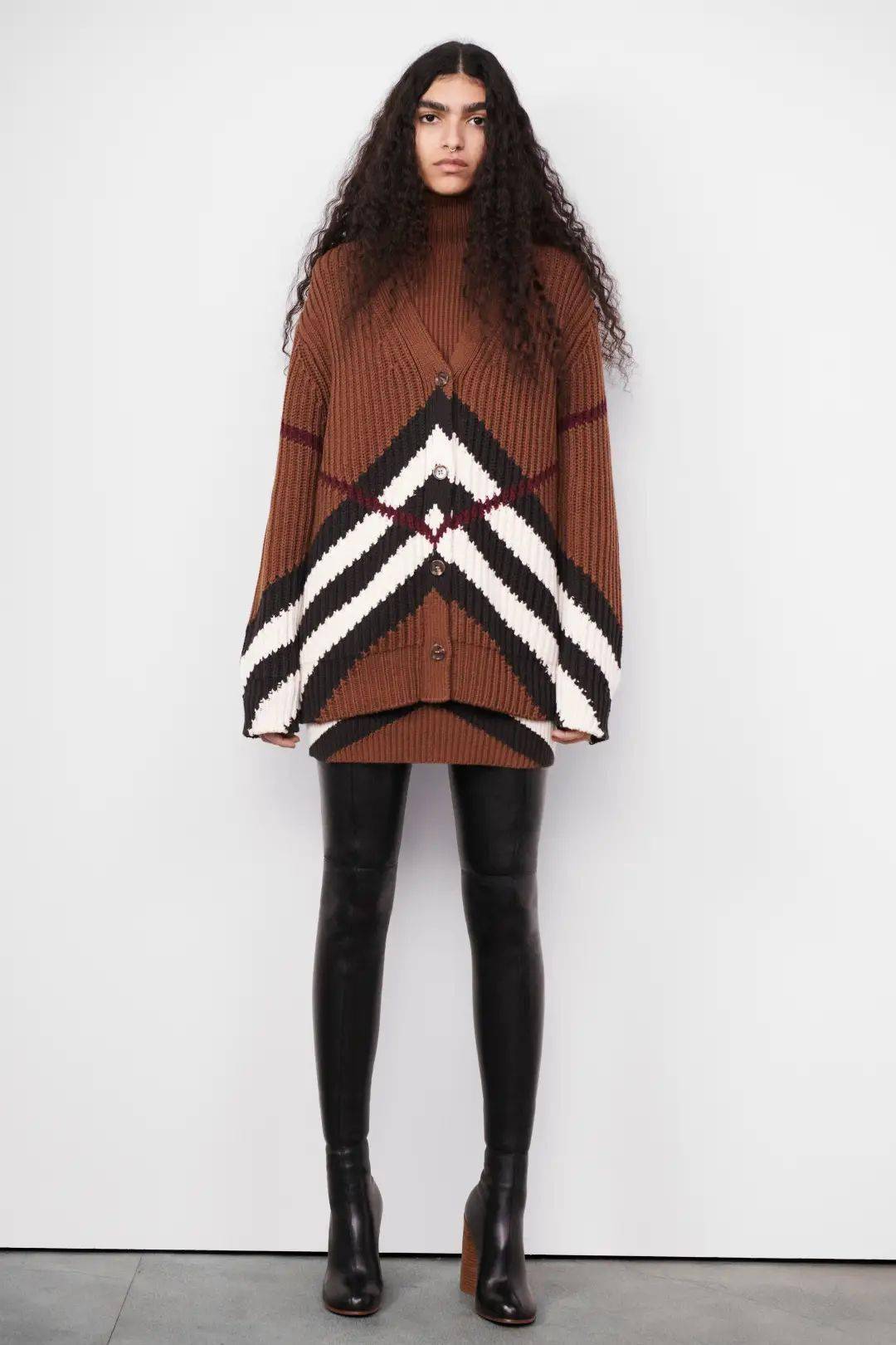 流苏 【秀场】Burberry 2022 早秋时装秀