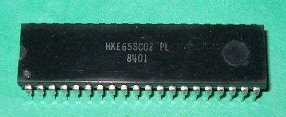 极客逻辑 GeekLogic - APPLE II 的影子——仿制机