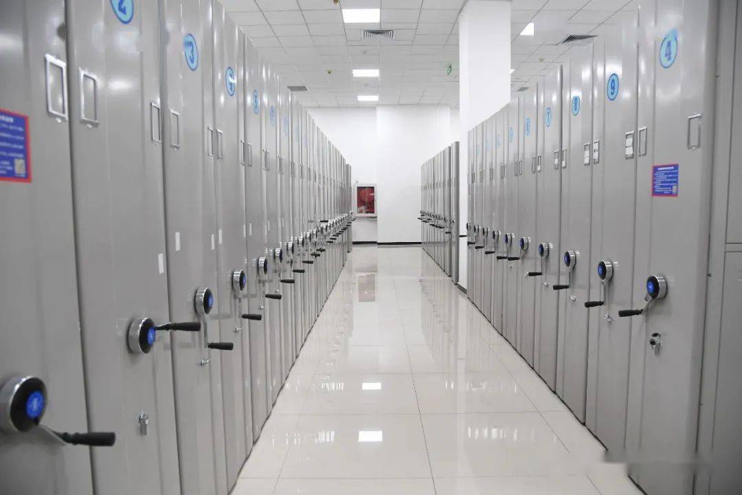 华北石化公司档案室乔迁新居啦