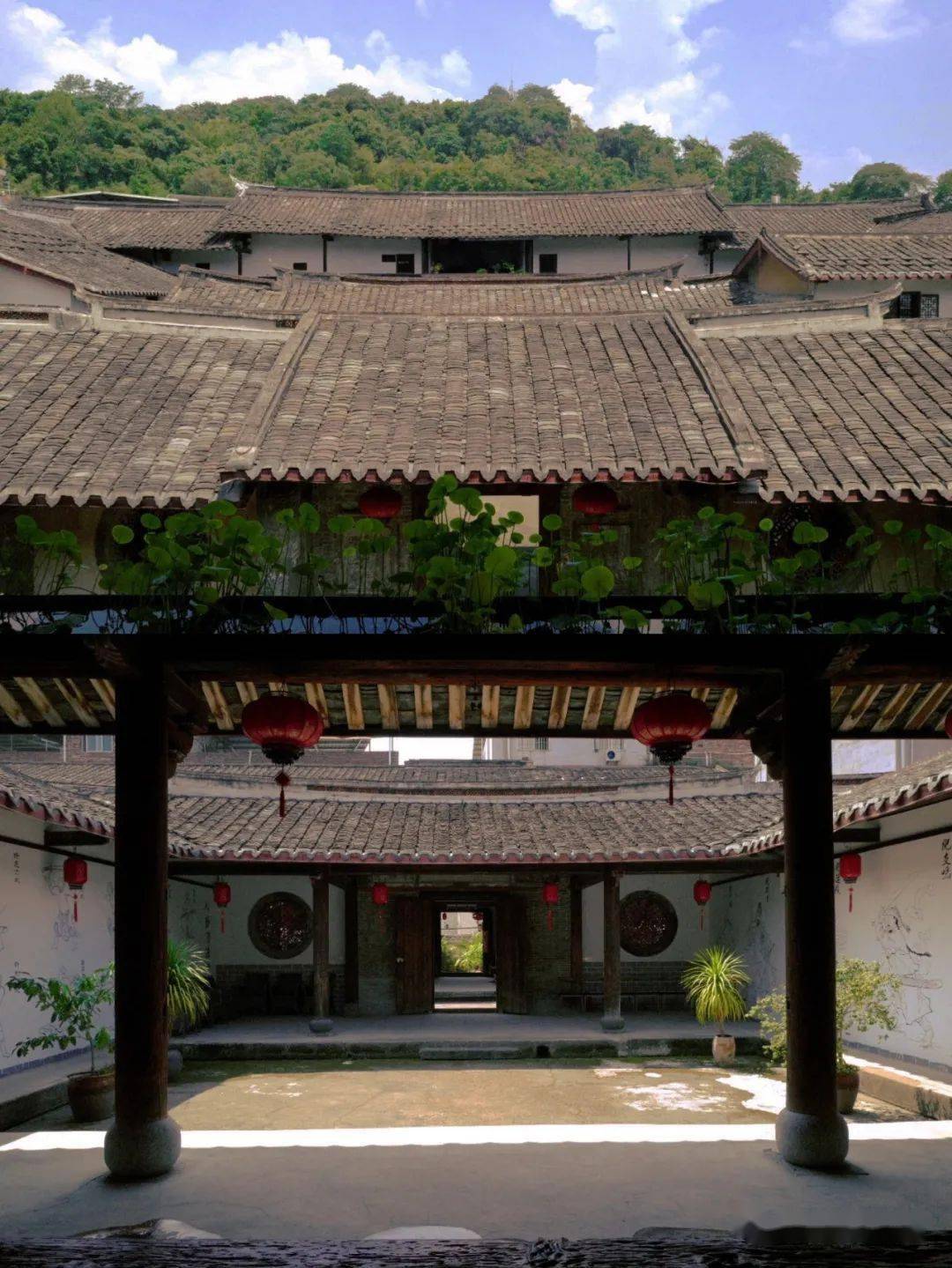 准星楼龙岩中心城市闪耀星空的土楼