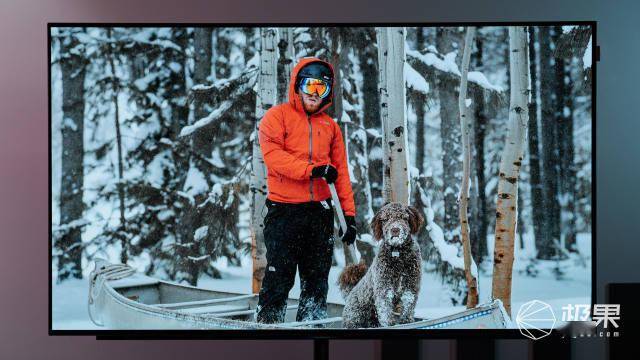创维S82深度评测：专业调色师都“挑不出刺”的屏幕，怎么盘出不一样的美感？