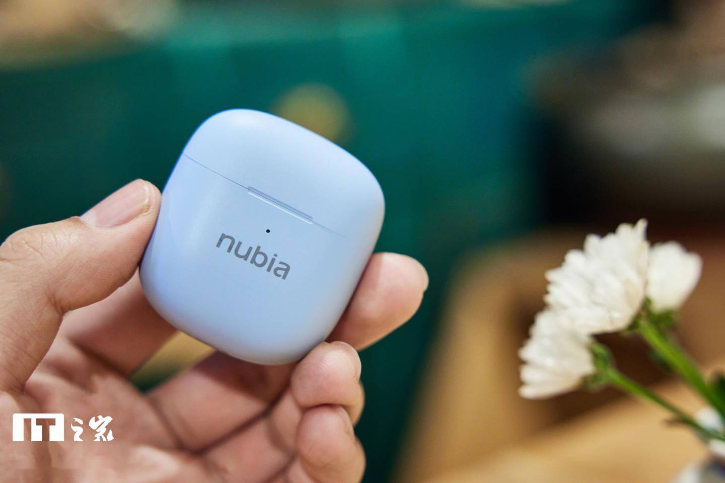 【IT之家开箱】努比亚新音C1真无线耳机图赏：清新雅致，小巧够用