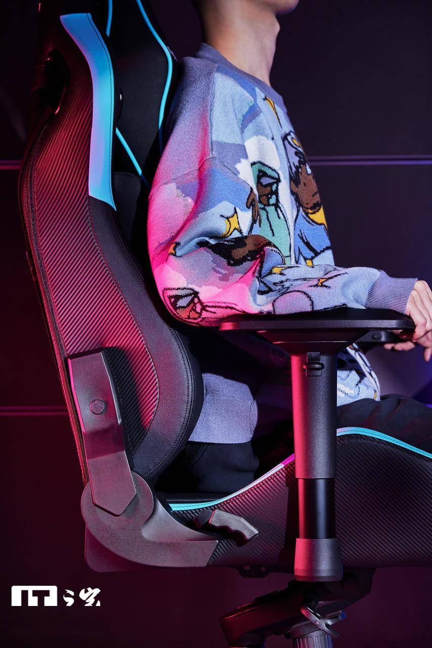 雷神电竞椅 E101 开箱体验：为游戏保驾护航，为工作舒适减压