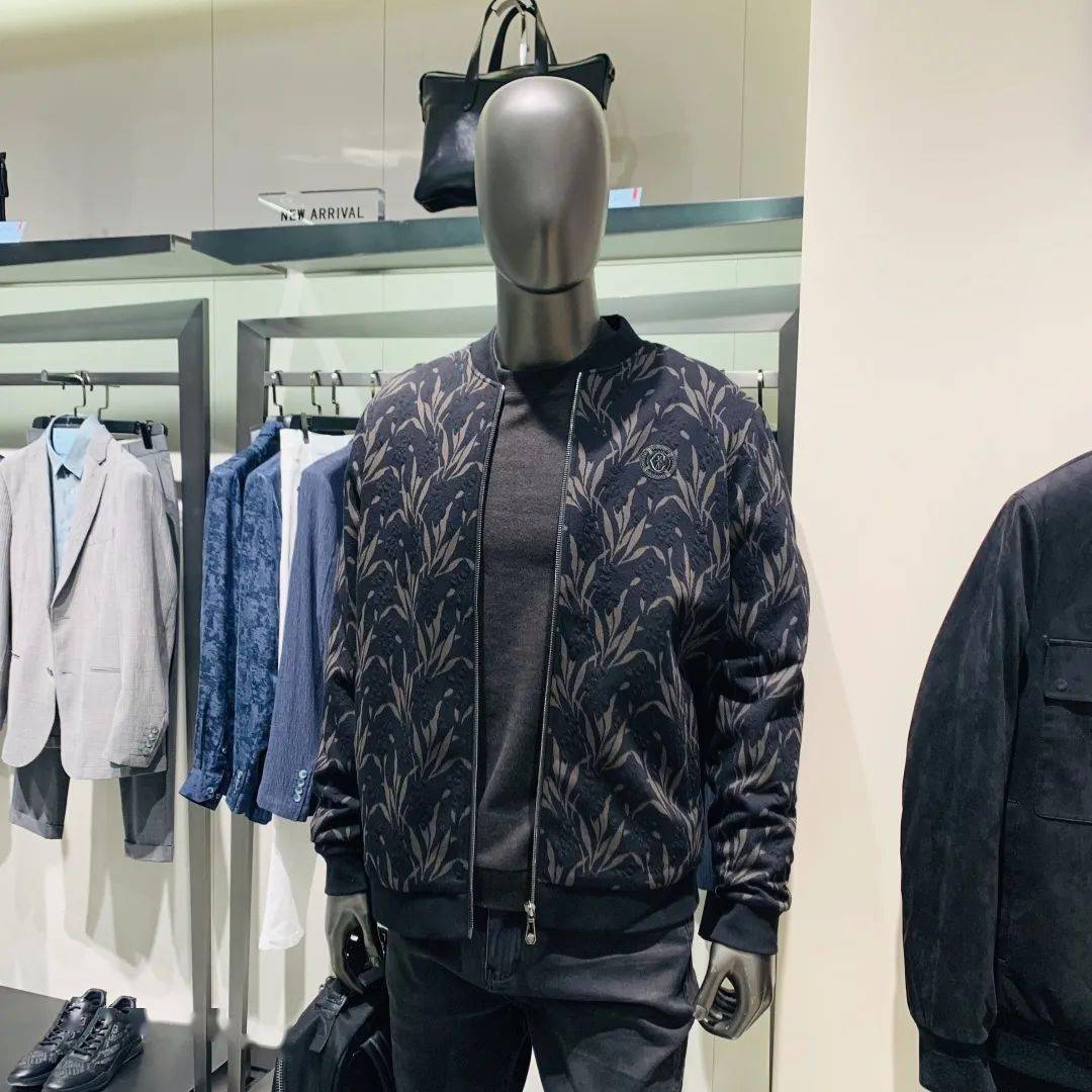 品牌男装直播专场 9720c55a70e64d2bbcf4d95a97b08f71.jpeg