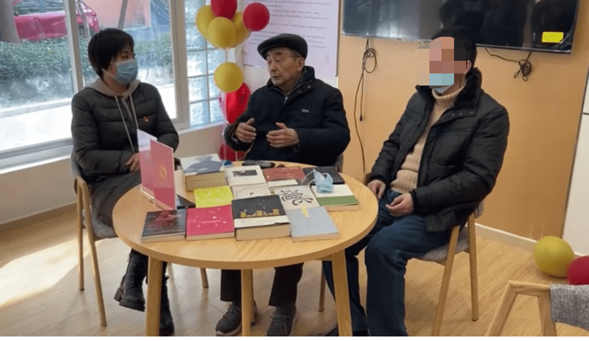 在银行当柜员的妈妈小说 在银行工作的妈妈