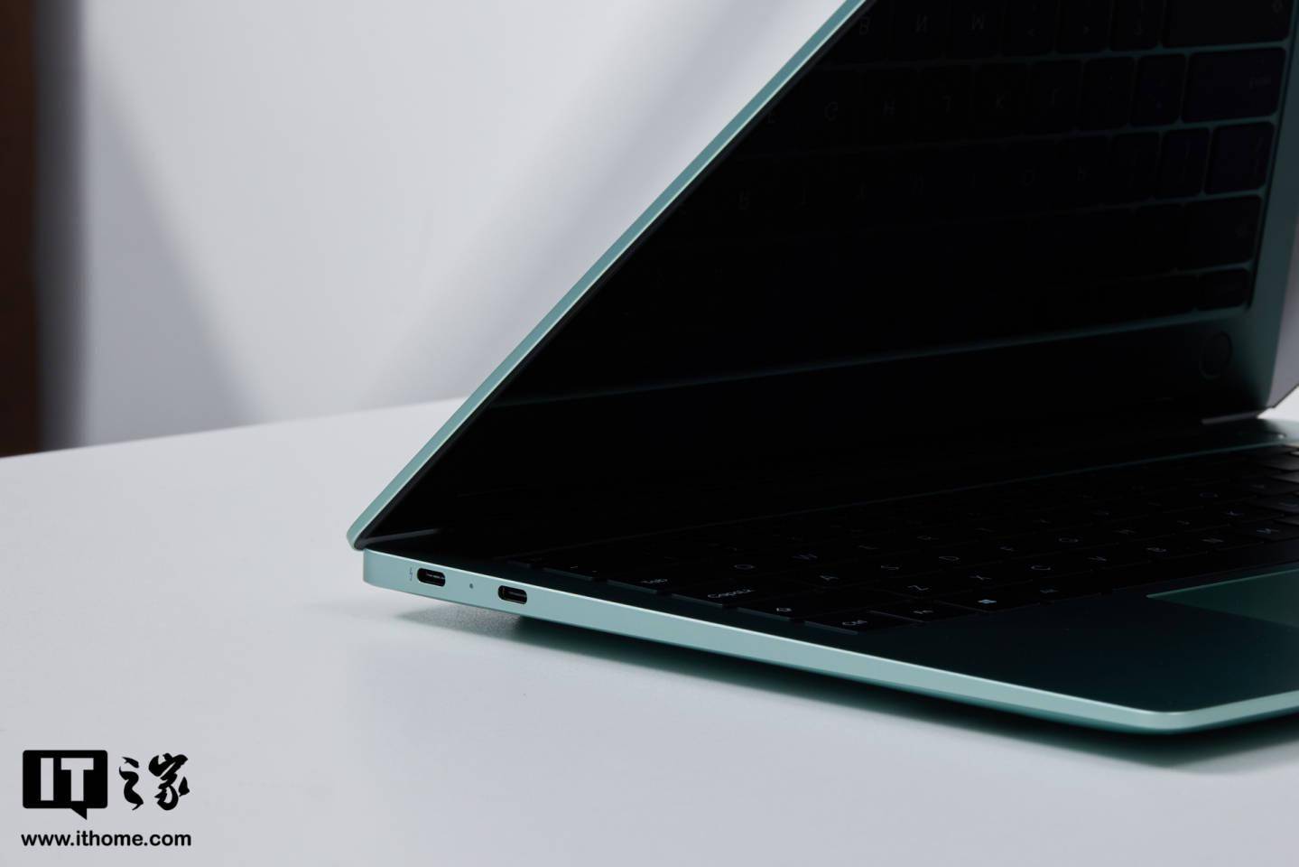 Book|【IT之家开箱】realme Book 增强版笔记本天空青色图赏