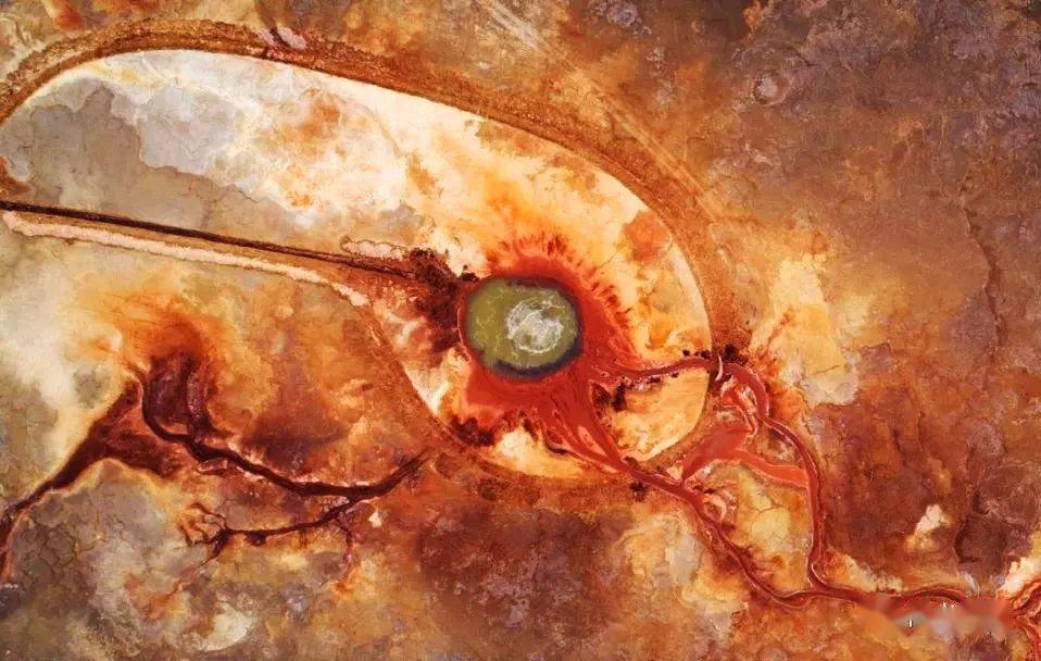 航拍藏在青海的恶魔之眼