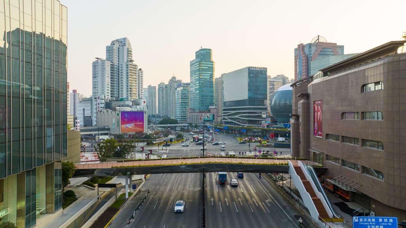 漕溪北路虹桥路天桥连廊今日开放徐家汇商圈新添打卡地