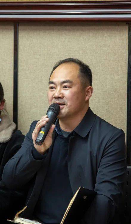 我市举办优秀青年校长青年教师人才座谈会