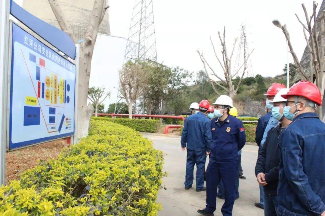 开远市委副书记市长解凌云带队开展春节前消防安全大检查