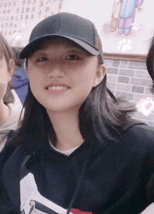 身边的榜样国家奖学金获得者张伊琳仰望星空脚踏实地