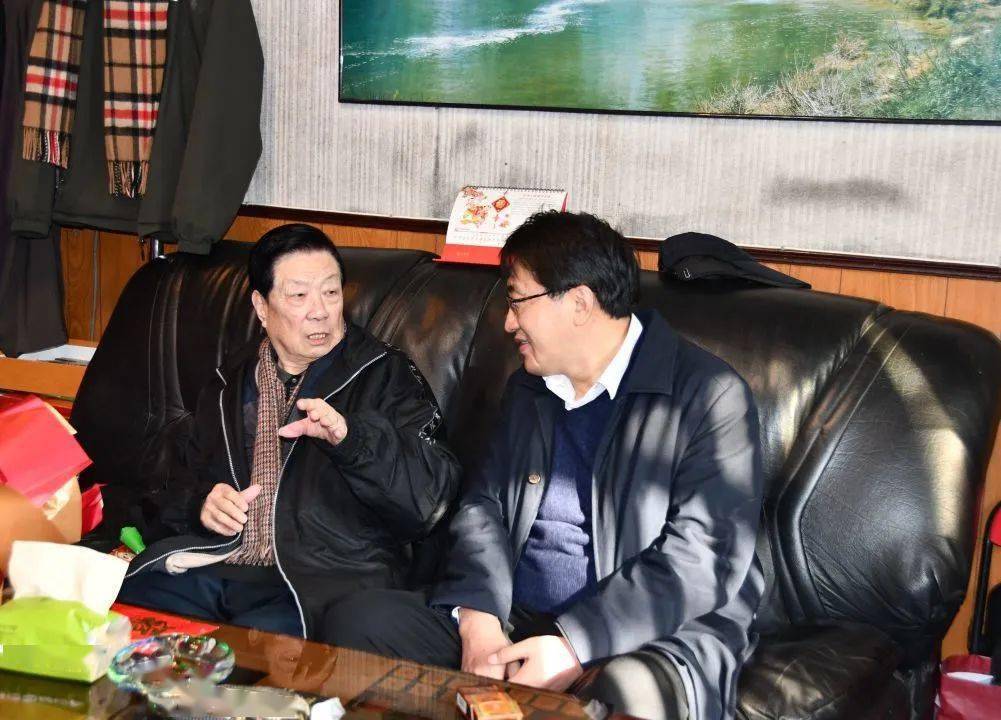 化工集团领导走访慰问离退休老领导和道德模范_陈秋花_马军祥_崔树江