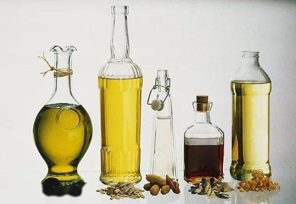 什么是精炼食用油 c4cf8f65a730456f8ebcef5ae2a55cdf.jpeg