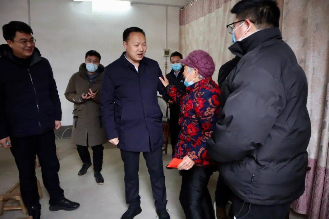 县委书记王景育看望慰问困难群众_薛店镇_防控_郏县