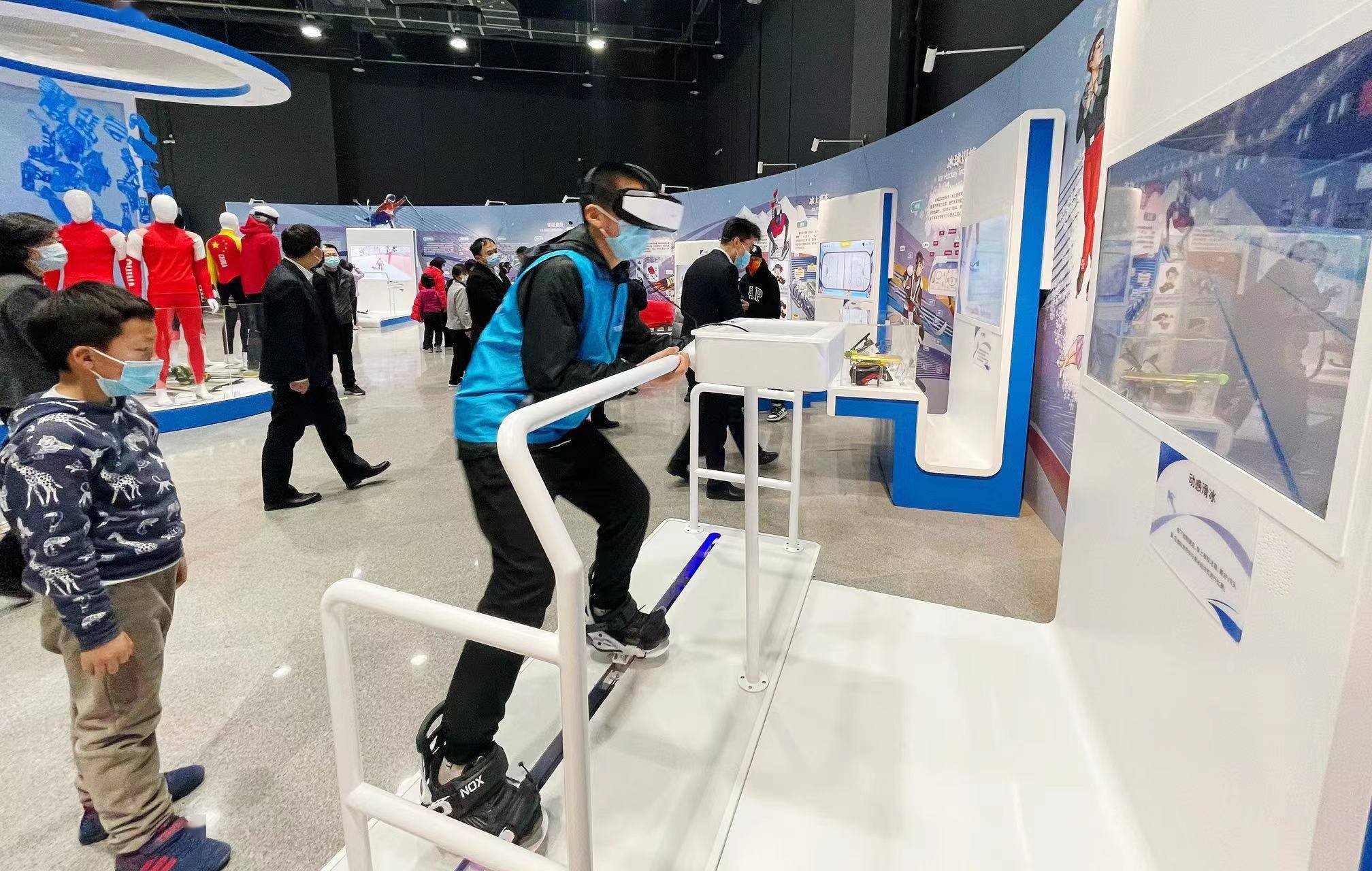 51件展品在中国科技馆讲“科技冬奥”，观众可互动可体验