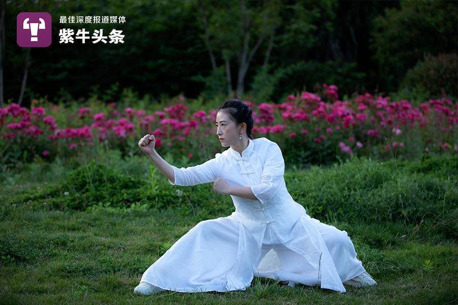 习武20余年,高校女老师十八般武器样样精通,网友震惊!_张含亮_武术_视频