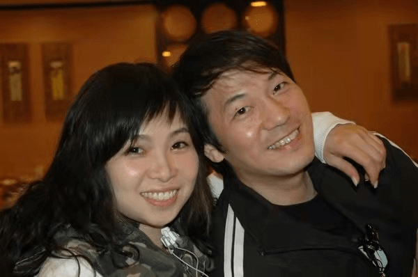 前tvb知名男星老婆胸椎生肿瘤致行动不便,手术成功报平安