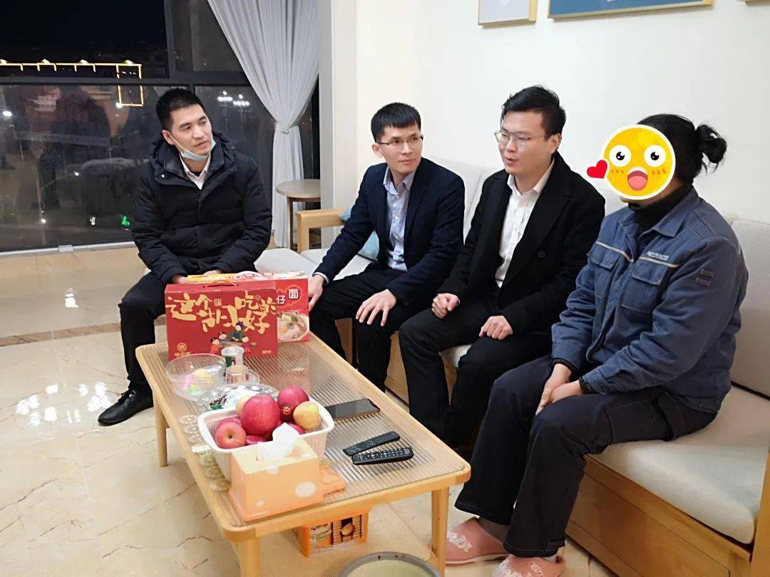 蒙山碧桂园项目负责人罗军带领团队拜访业主"之前就听说碧桂园高管