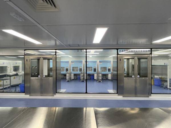 把时间还给护士配药机器人在成都“上岗”