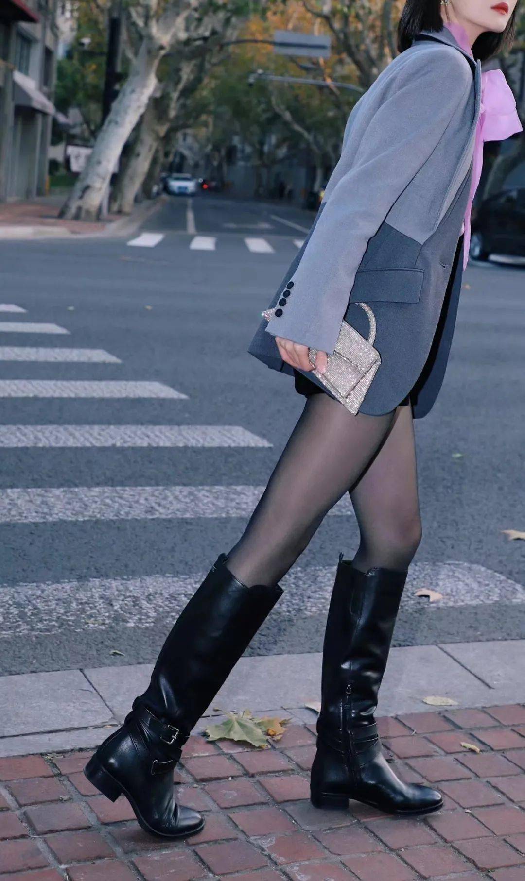 杨幂极品黑丝大秀三围维秘大片泄露国产腿精天花板