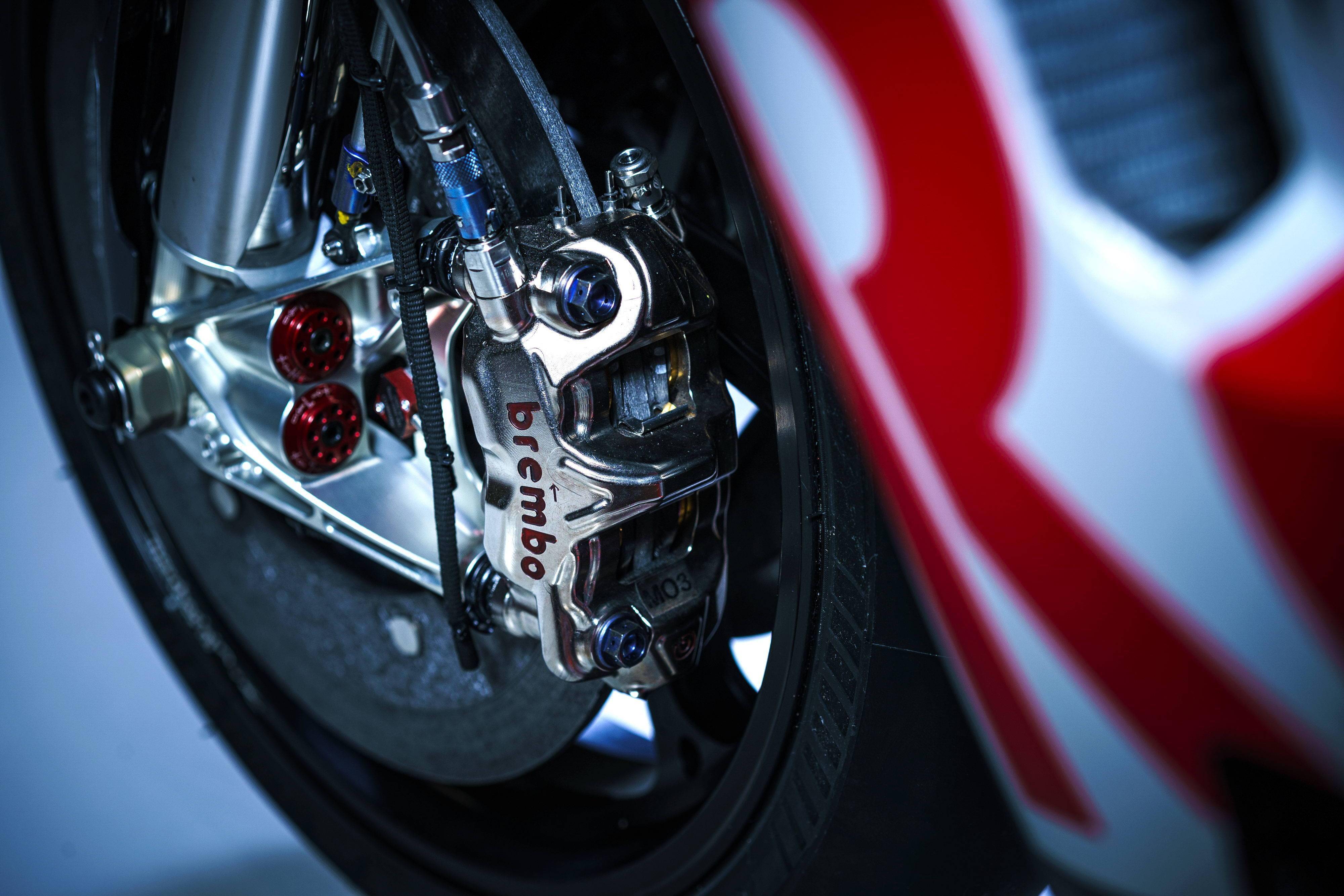 motogp 2022:ktm motogp 红牛车队的 rc16 赛车