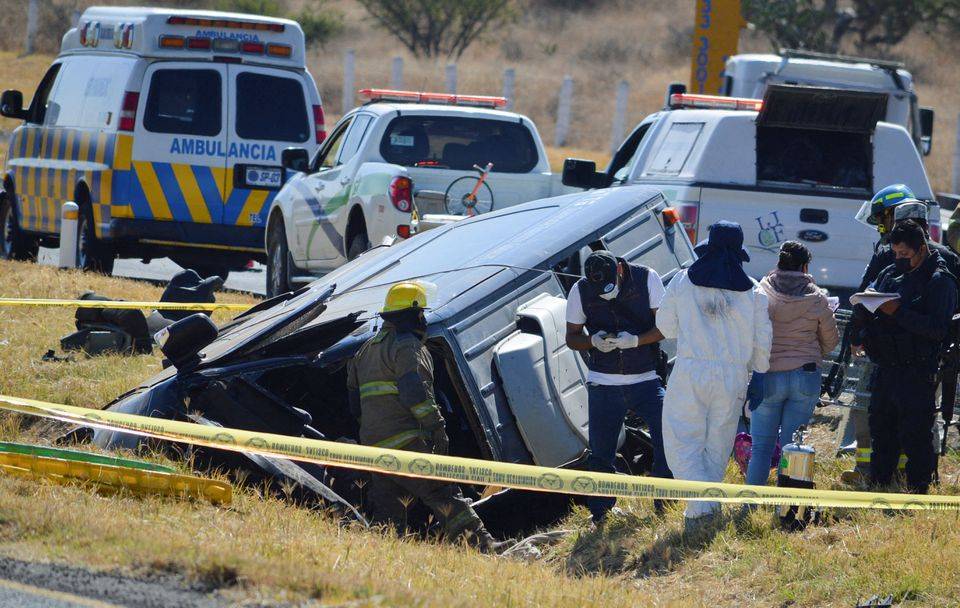 墨西哥重大交通事故！貨車在高速公路上失控側翻，已致13人死亡 國際 第2張