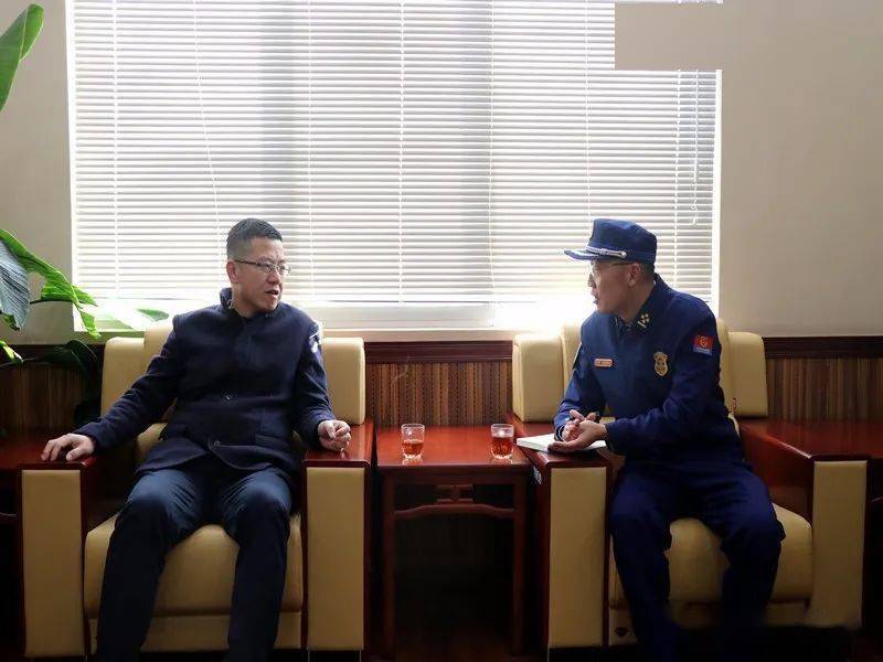 巍山县委书记丁洪涛率队慰问全体消防救援人员