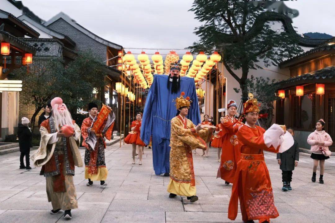 听说很多人去闽越水镇逛庙会了好玩又热闹快看