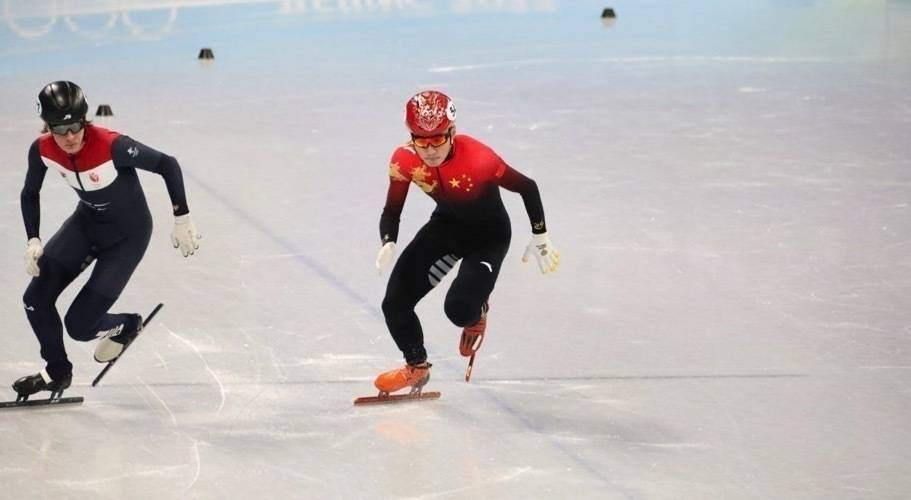预赛|短道速滑男子1000米预赛，武大靖任子威李文龙晋级