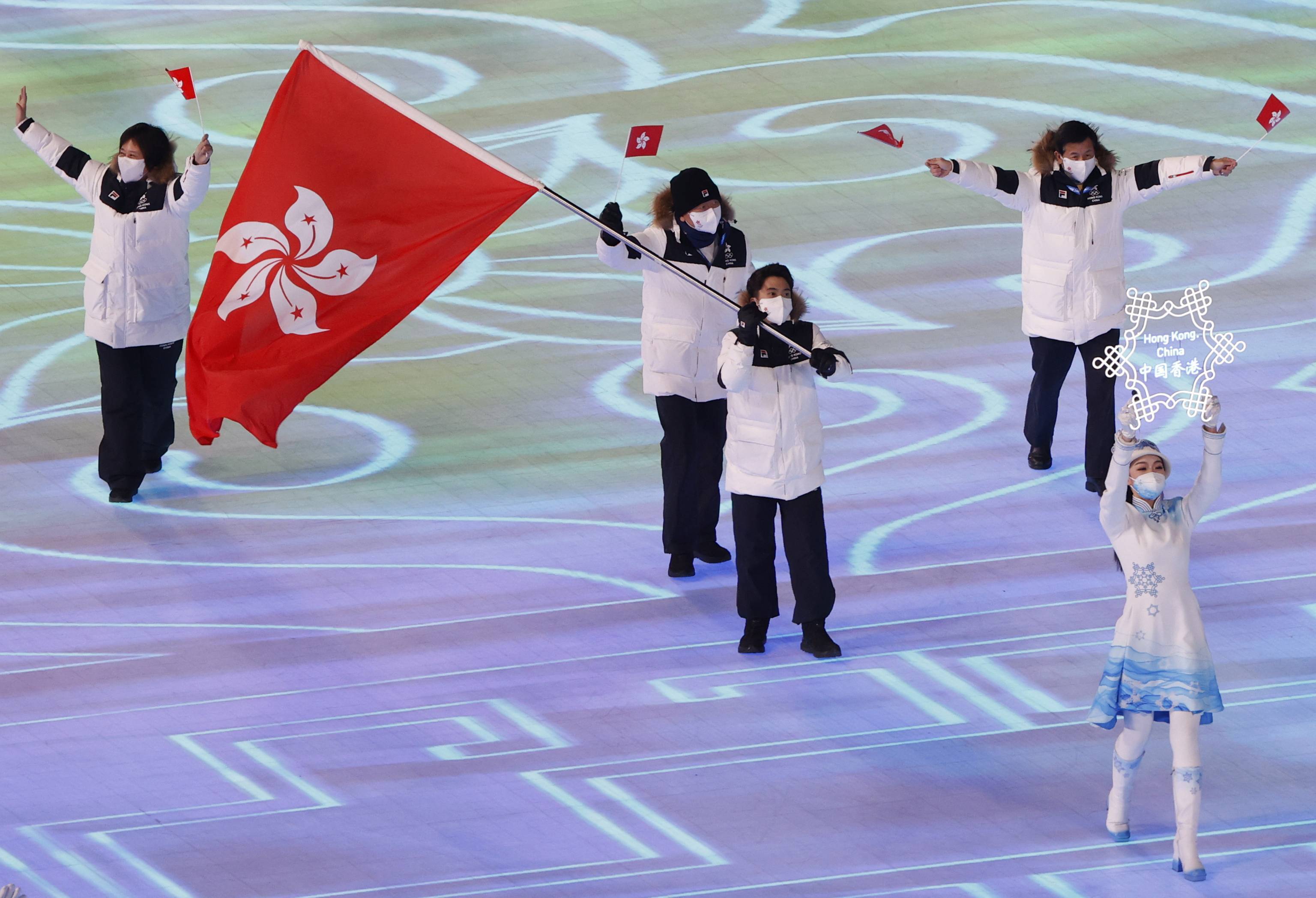 香港|中国香港旗手朱定文：在祖国举办的冬奥挥舞区旗 是我最大荣誉