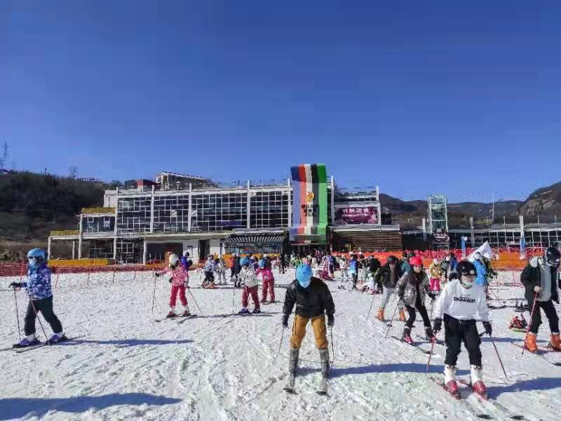 滑雪场|陕西照金滑雪场掀起冰雪运动热