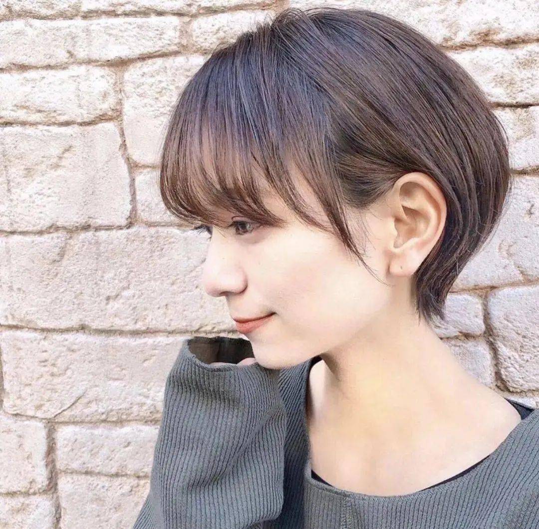 既修颜又瘦脸的撇耳头