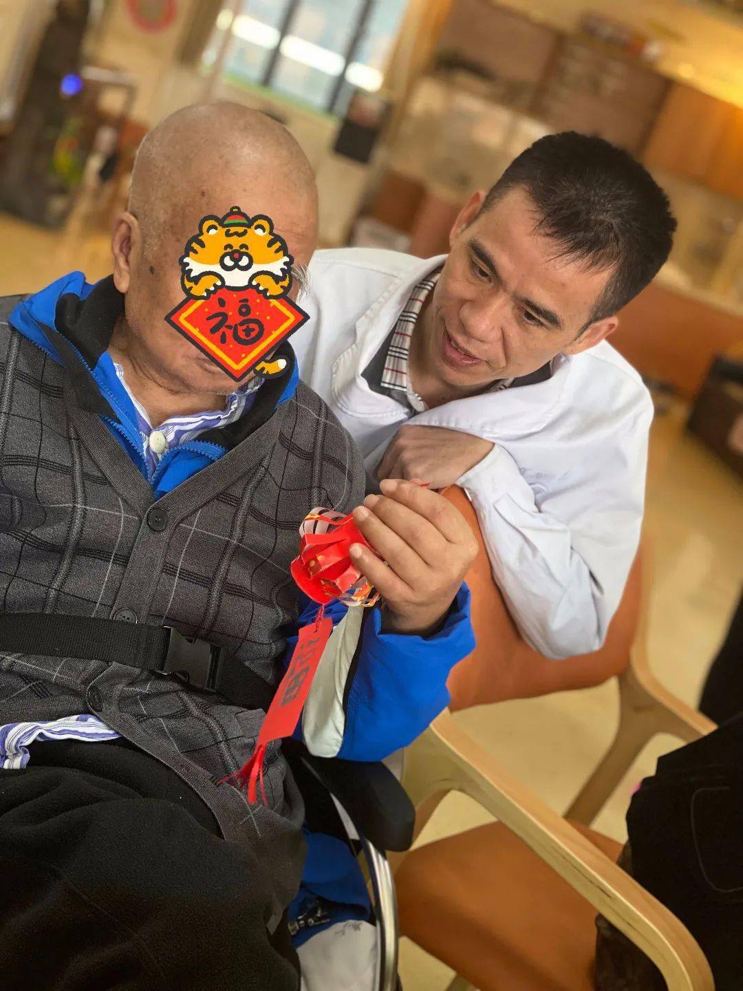 辞旧迎新 虎虎生威 | 春聚鹤年宴 2022年鹤年迎春节活动_灯笼_老人