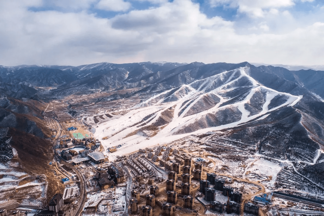 冰雪|刚到手的年终奖，都被我用来滑雪了